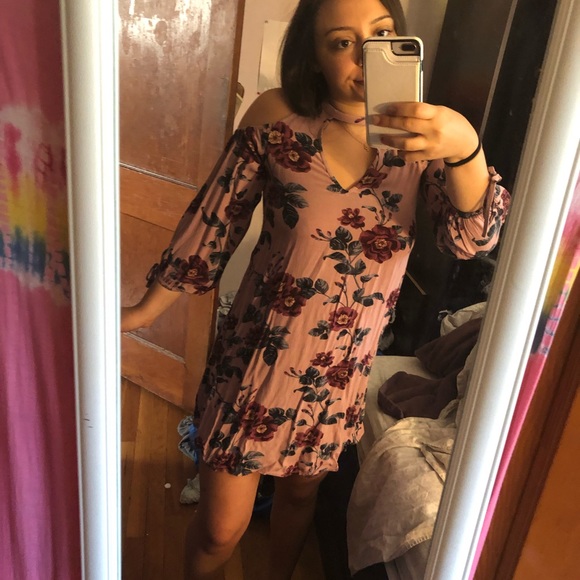 ⚡️American Eagle floral cutout shift dress⚡️ - Picture 2 of 6
